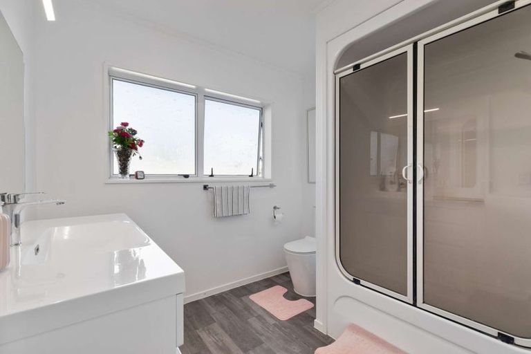 Photo of property in 47b Churchill Avenue, Manurewa, Auckland, 2102