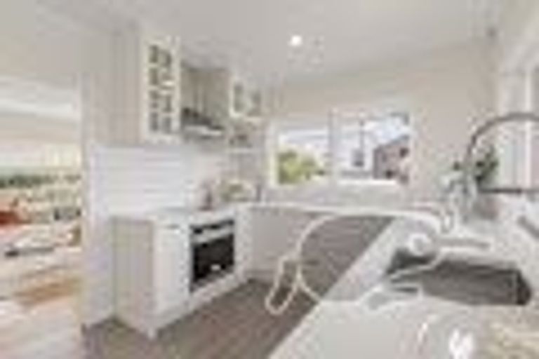 Photo of property in 1/51 Jutland Road, Hauraki, Auckland, 0622