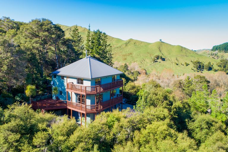 Photo of property in 649 Riverside Road, Matokitoki, Gisborne, 4071