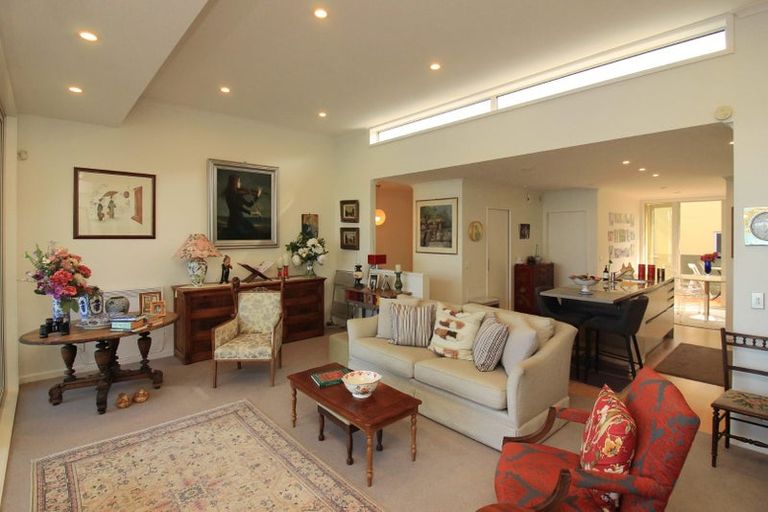 Photo of property in Marrakech Cafe, 14/305 Evans Bay Parade, Hataitai, Wellington, 6021