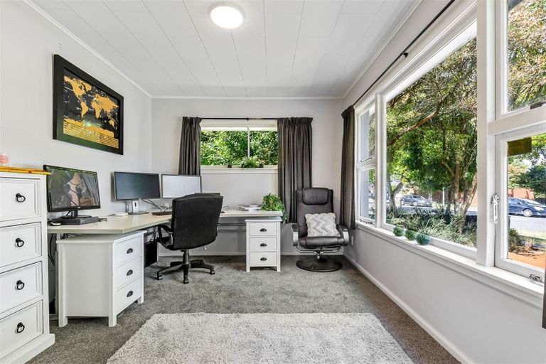 Photo of property in 70 Woodbury Street, Russley, Christchurch, 8042
