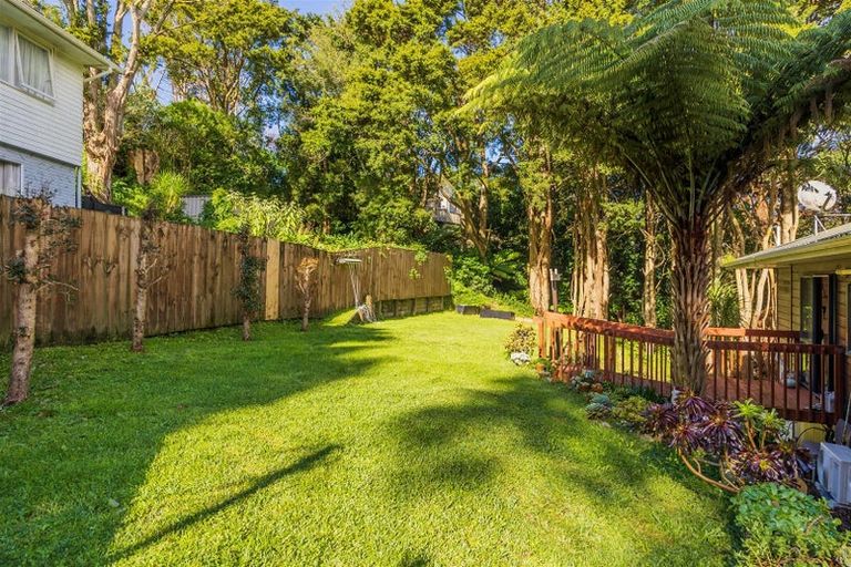 Photo of property in 2/9 Ridgewood Crescent, Birkenhead, Auckland, 0626