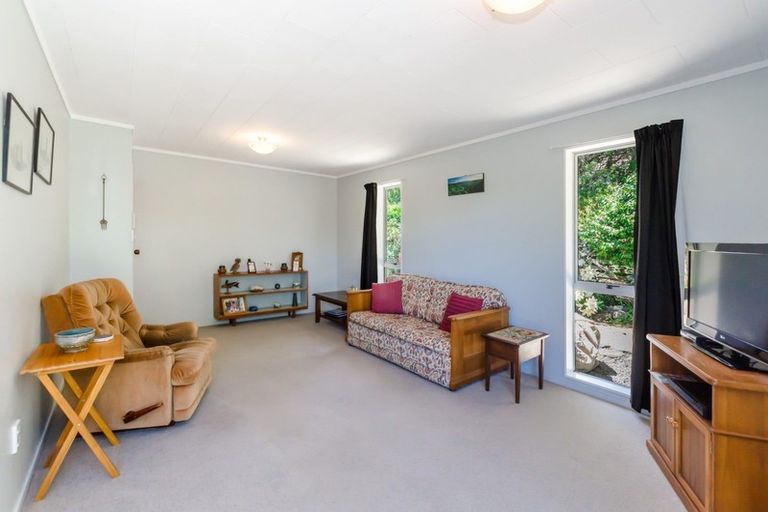 Photo of property in 11b Graham Grove, Waikanae, 5036