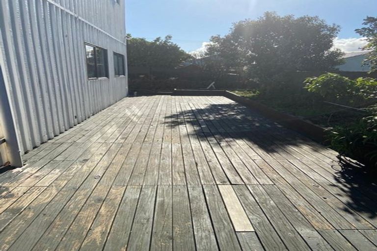 Photo of property in 1/15 Roseberry Avenue, Birkenhead, Auckland, 0626