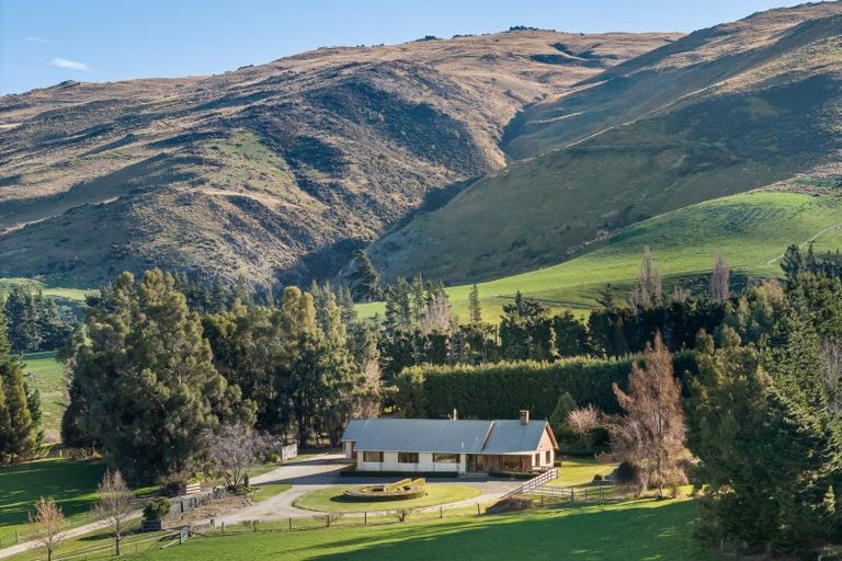 Photo of property in 537 Aubrey Road, Wanaka, 9305