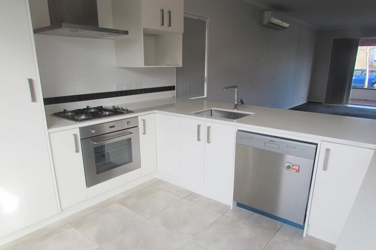 Photo of property in 11 Hakawai Avenue, Takanini, 2112