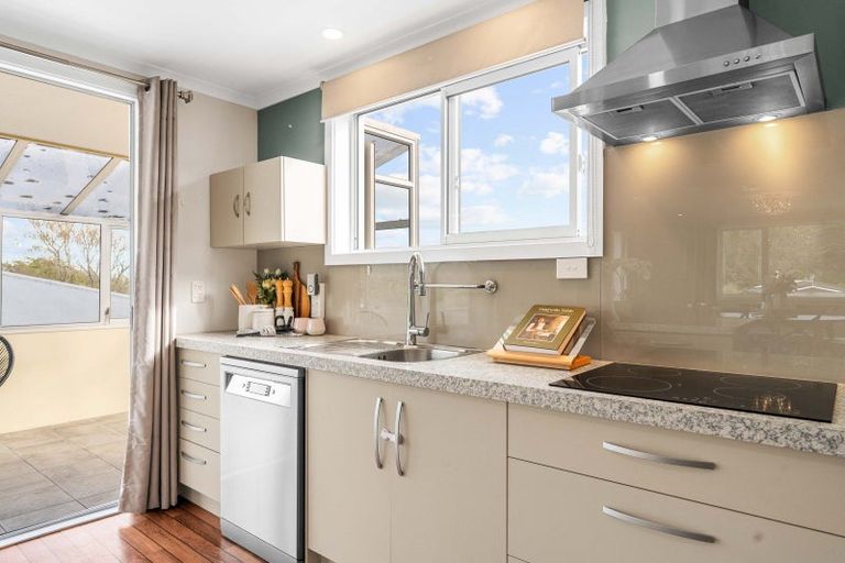 Photo of property in 17 Awatea Terrace, Lynmore, Rotorua, 3010