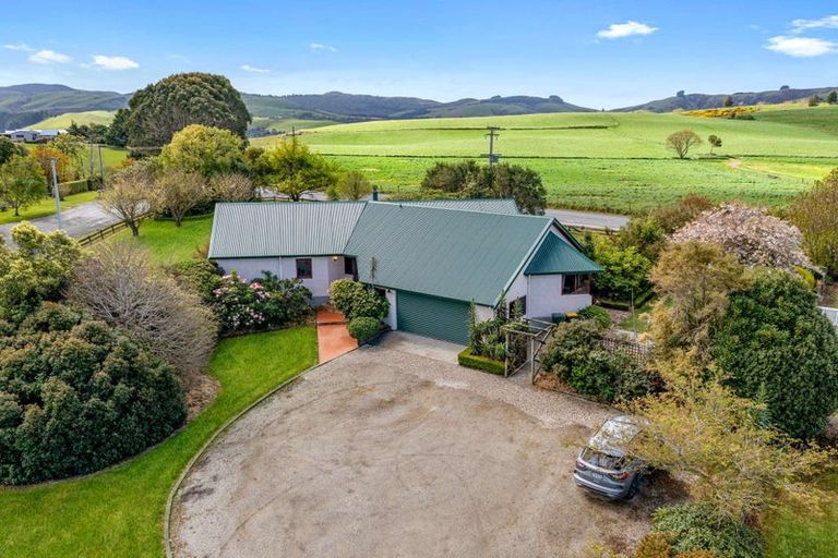 Photo of property in 11 Hinahina Road, Owaka, 9586