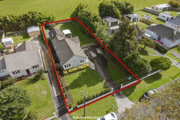 Photo of property in 12 Village Way, Ardmore, Papakura, 2582