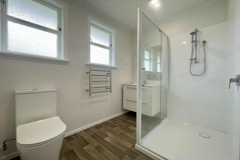 Photo of property in 21 Miro Street, Merrilands, New Plymouth, 4312