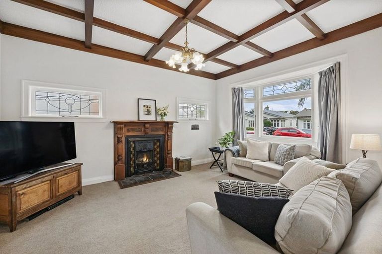 Photo of property in 15 Duders Avenue, Devonport, Auckland, 0624