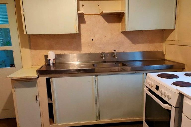 Photo of property in 4 Clifford Street, Clinton, 9534