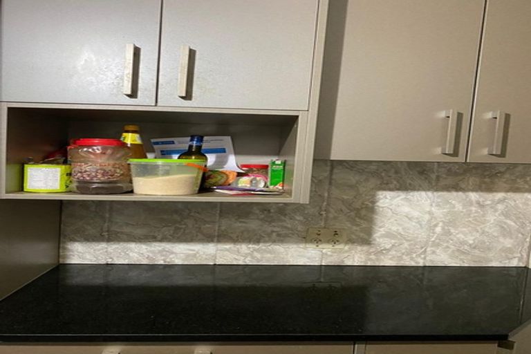 Photo of property in 1 Hooker Place, Papatoetoe, Auckland, 2025