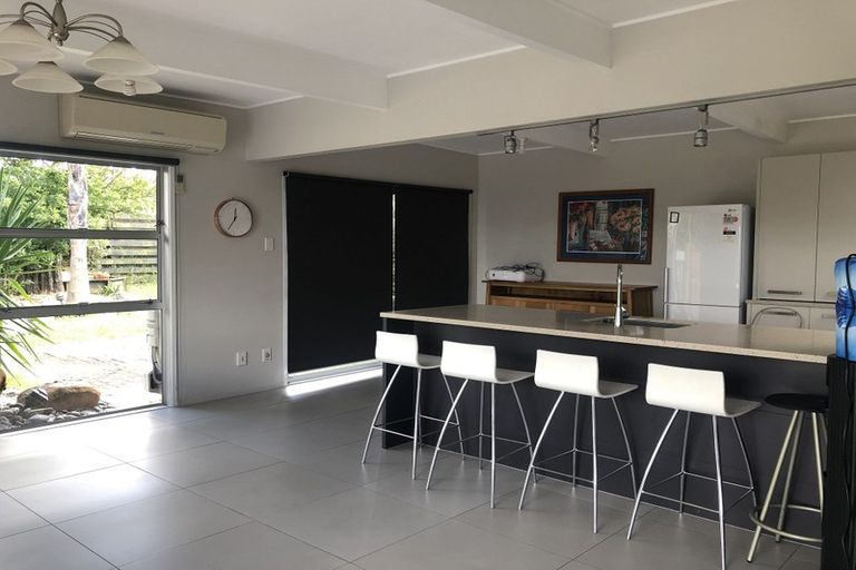 Photo of property in 59 Mcfadzean Drive, Blockhouse Bay, Auckland, 0600