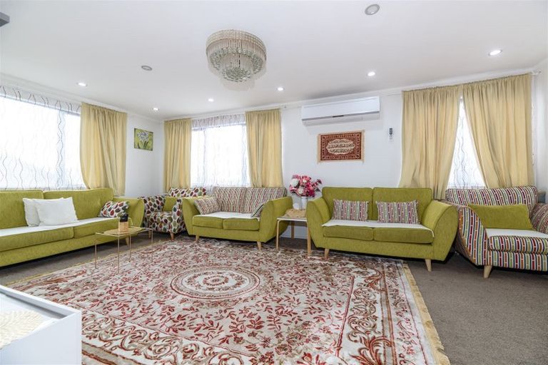 Photo of property in 29 Waari Avenue, Sunnyvale, Auckland, 0612