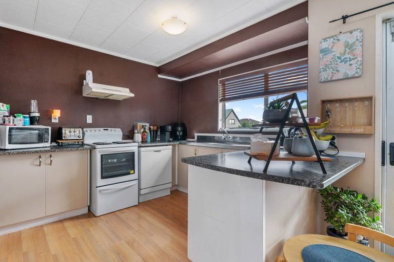 Photo of property in 11 Elmslie Place, Owhata, Rotorua, 3010