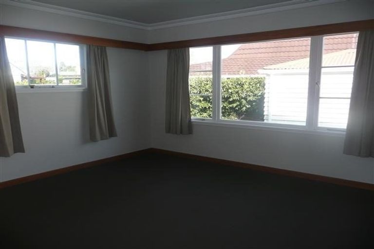 Photo of property in 6 Woodleigh Street, Frankleigh Park, New Plymouth, 4310