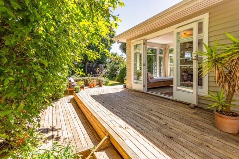 Photo of property in 25 Fisher Avenue, Beckenham, Christchurch, 8023