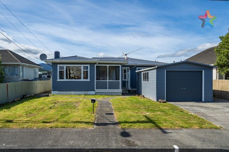 Photo of property in 11 Russell Road, Wainuiomata, Lower Hutt, 5014