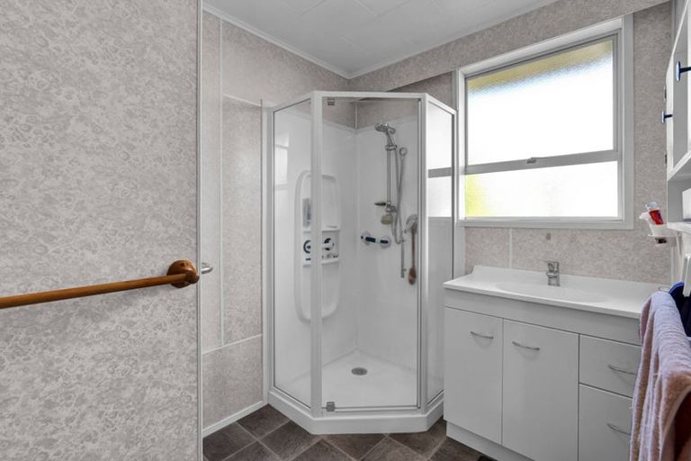 Photo of property in 25 Mcguire Street, Hawera, 4610