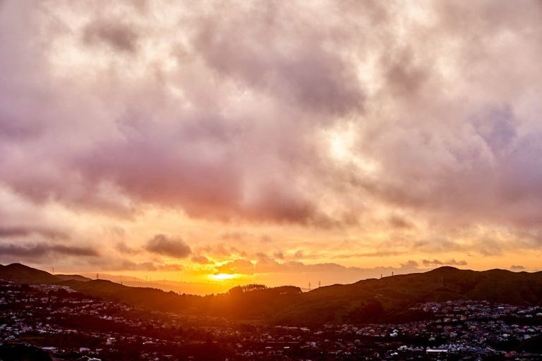 Photo of property in 10 Saba Way, Grenada Village, Wellington, 6037