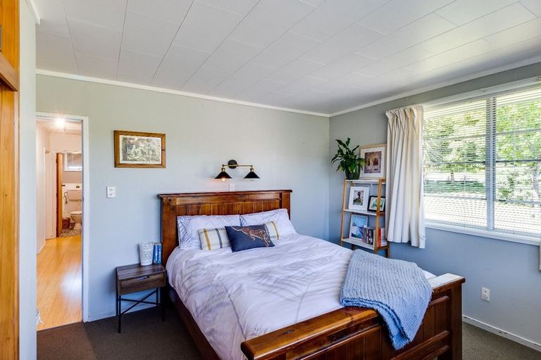 Photo of property in 25 Tauroa Road, Havelock North, 4130