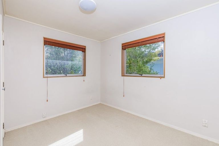 Photo of property in 33 Meadowvale Avenue, Forrest Hill, Auckland, 0620