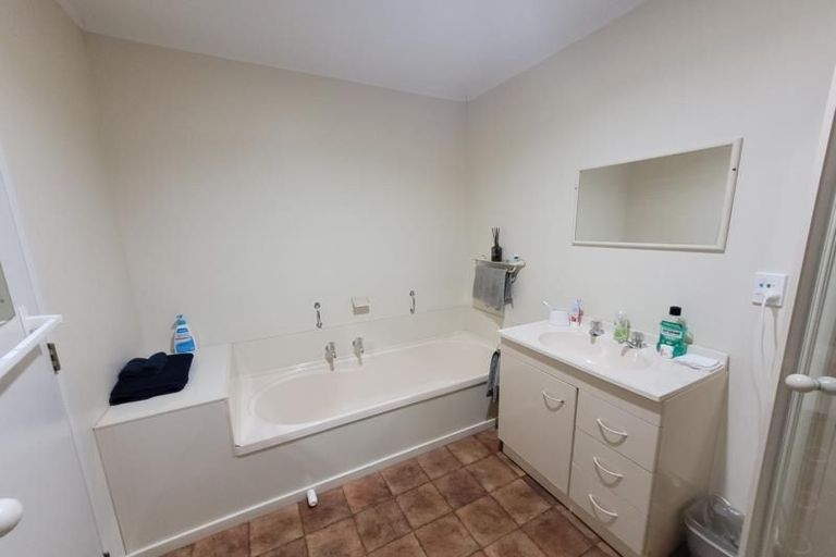 Photo of property in 2/85 Broderick Road, Johnsonville, Wellington, 6037