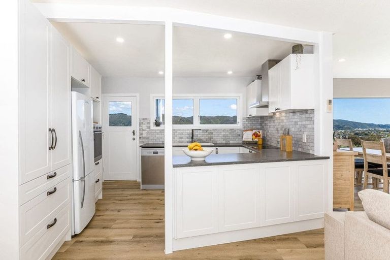 Photo of property in 18 Palm Grove, Belmont, Lower Hutt, 5010