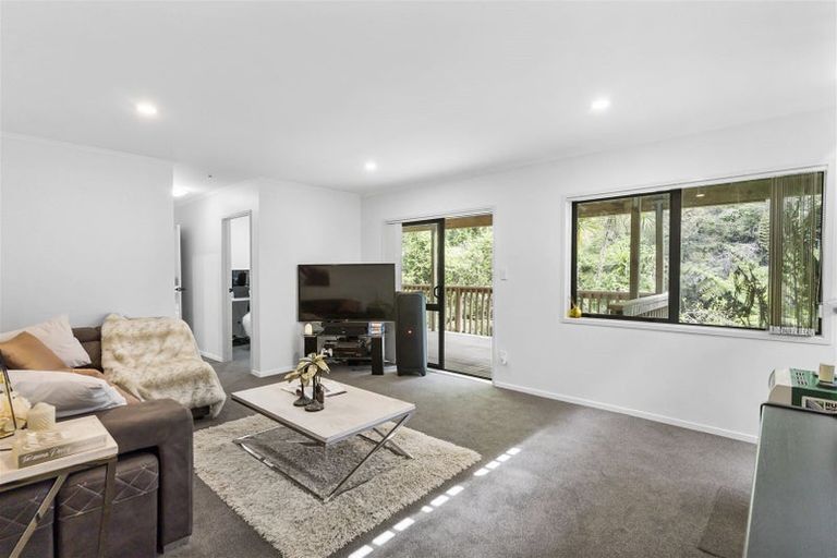 Photo of property in 45 Condor Place, Unsworth Heights, Auckland, 0632