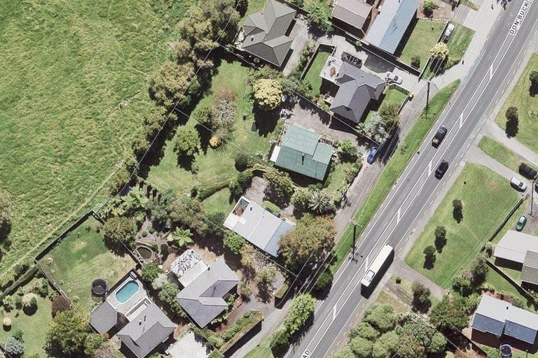 Photo of property in 474 Don Buck Road, Massey, Auckland, 0614