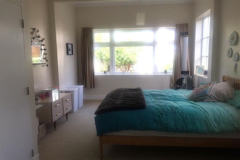 Photo of property in 47 Eden Street, Island Bay, Wellington, 6023