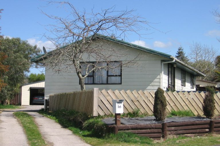 Photo of property in 16 Crystal Place, Pukehangi, Rotorua, 3015
