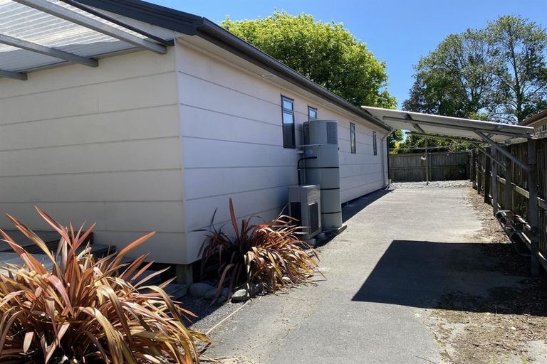Photo of property in 12 Auburn Avenue, Upper Riccarton, Christchurch, 8041