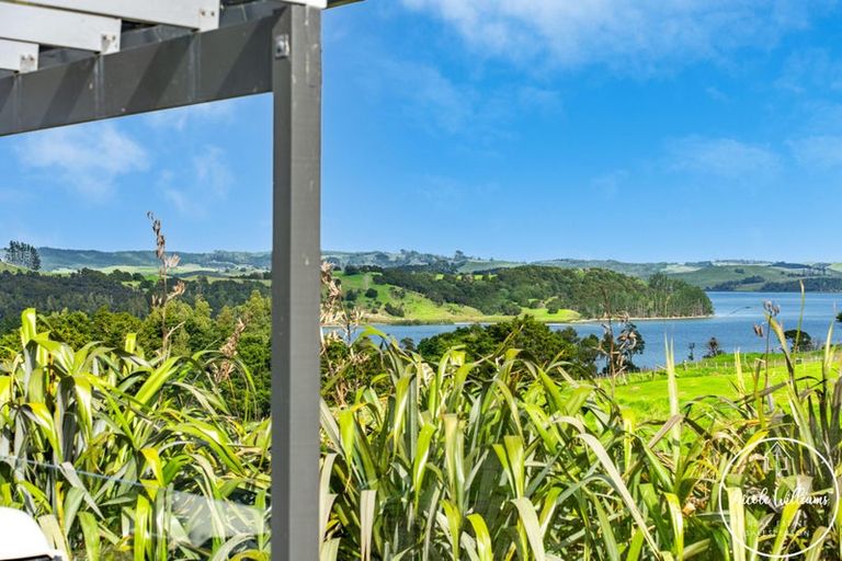 Photo of property in 297 Heatley Road, Whakapirau, Maungaturoto, 0583