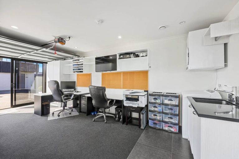 Photo of property in 17 Meteor Road, Hobsonville, Auckland, 0616