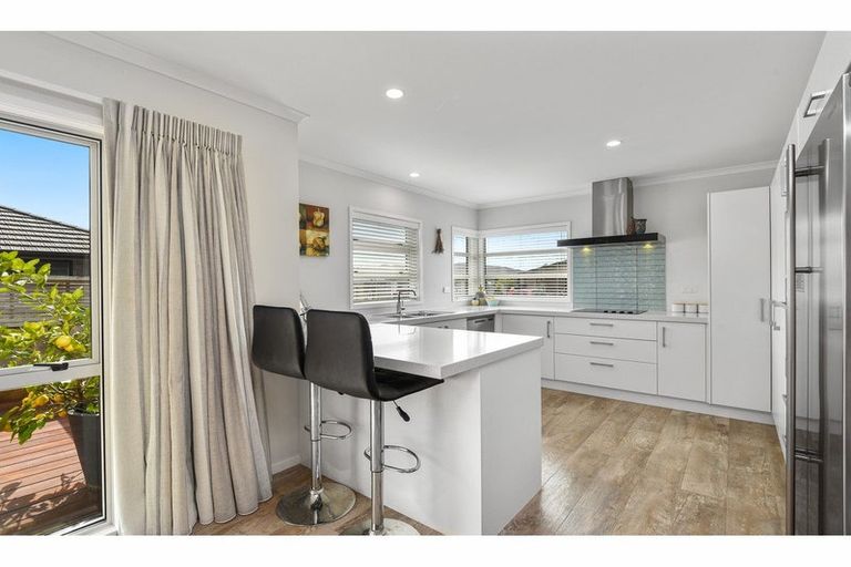 Photo of property in 57 Awataha Crescent, Pyes Pa, Tauranga, 3110