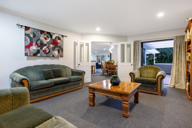 Photo of property in 37 Canon Road, Tanners Point, Katikati, 3170