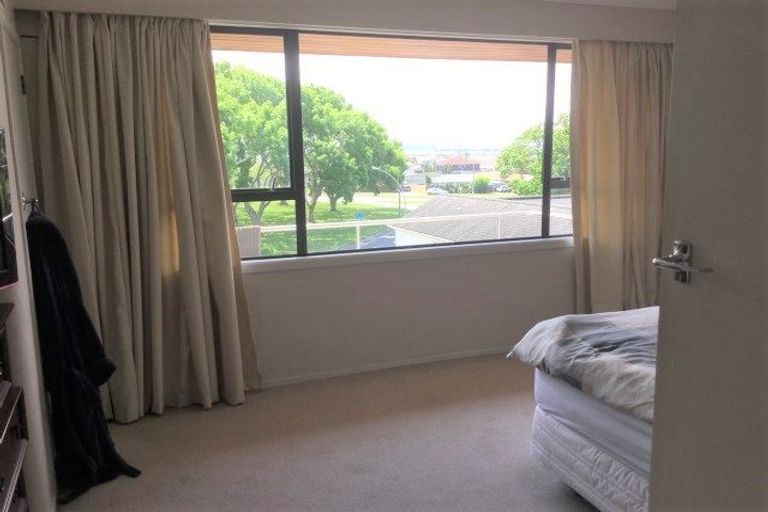 Photo of property in 12 Vale Street, Otumoetai, Tauranga, 3110