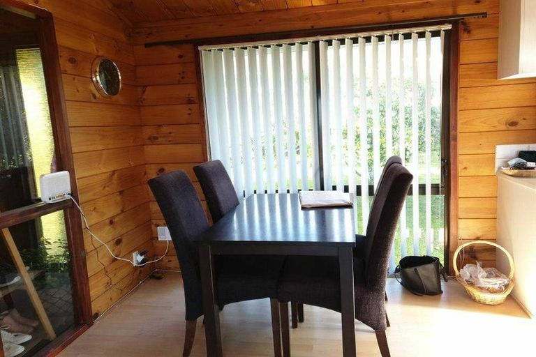 Photo of property in 9 Braund Place, Glenfield, Auckland, 0629