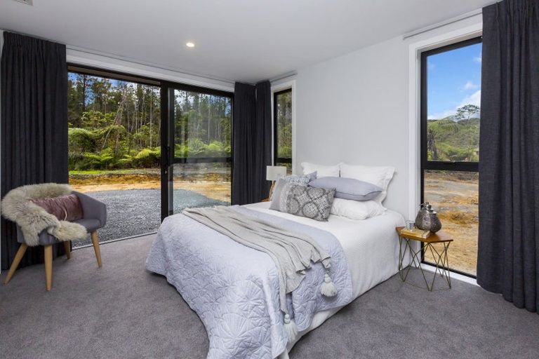 Photo of property in 60 Crest Road, Akatarawa, Upper Hutt, 5372