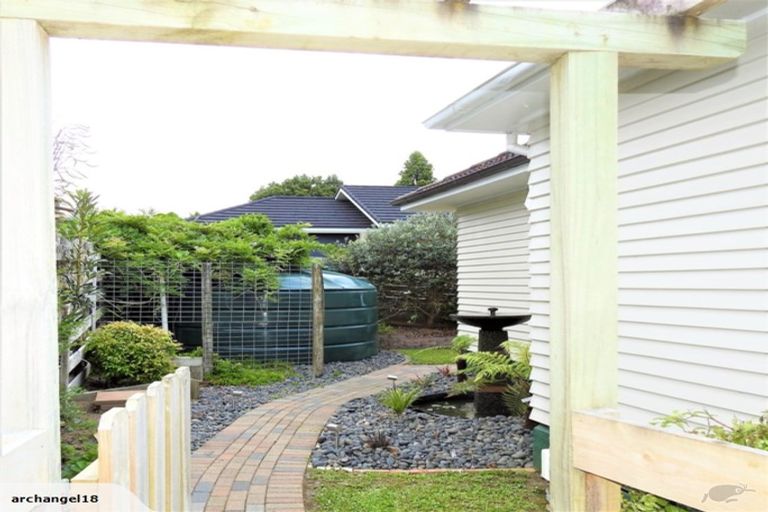 Photo of property in 74 Mcrobbie Road, Kingseat, Papakura, 2580