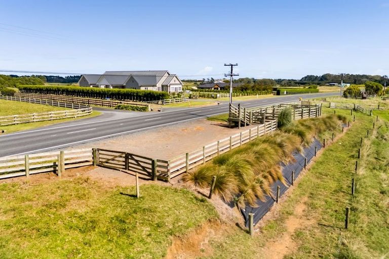 Photo of property in 167 Henwood Road, Paraite, New Plymouth, 4372