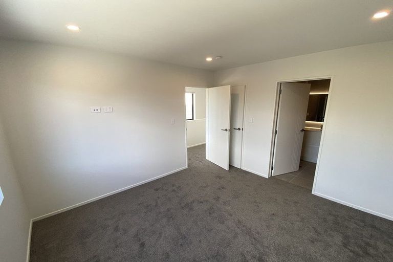 Photo of property in 26b Grande Vue Road, Papatoetoe, Auckland, 2025