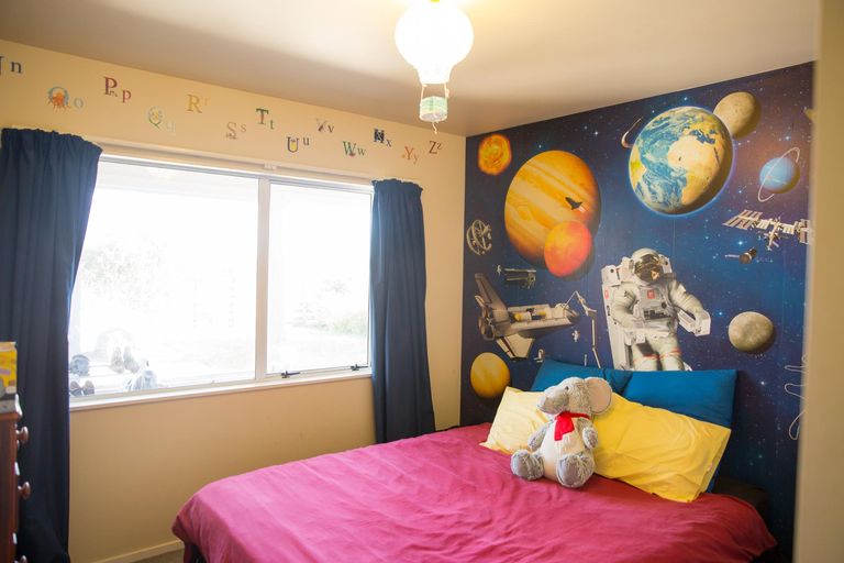 Photo of property in 11 Clarks Beach Road, Clarks Beach, 2122