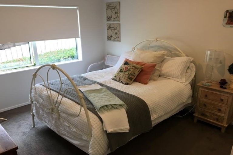 Photo of property in 19b Duncan Avenue, Te Atatu South, Auckland, 0610