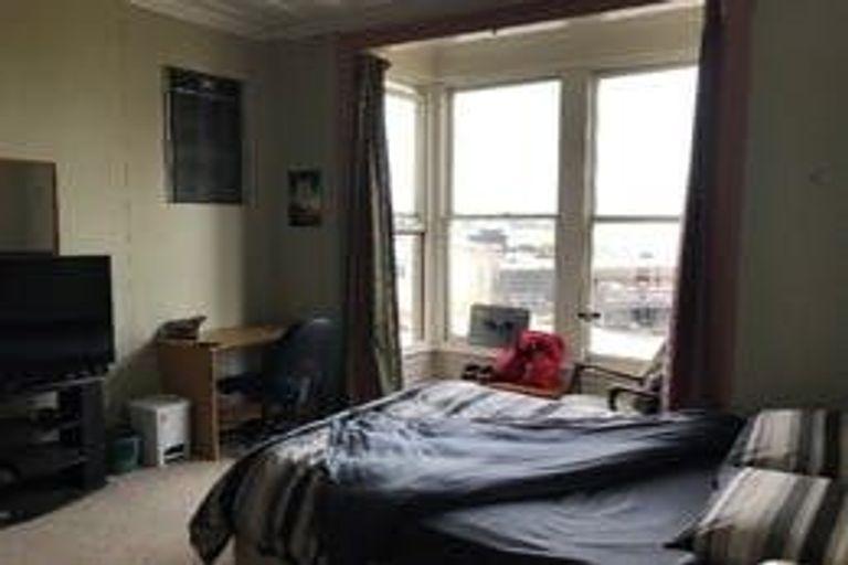 Photo of property in 1 Heriot Row, Dunedin Central, Dunedin, 9016