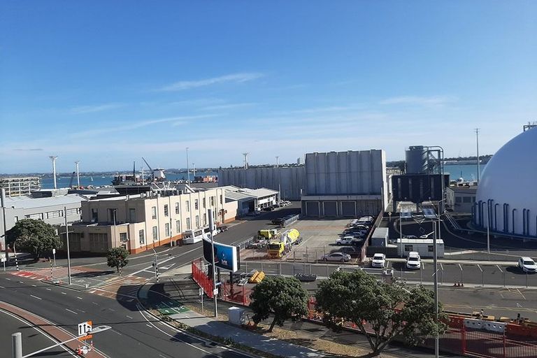 Photo of property in The Docks Apartments, 524/8 Dockside Lane, Auckland Central, Auckland, 1010