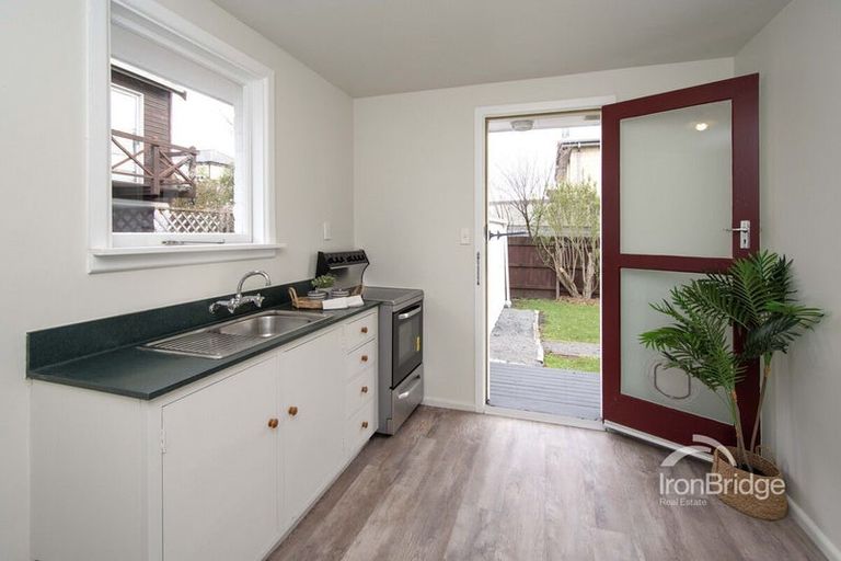 Photo of property in 1/493 Barbadoes Street, Edgeware, Christchurch, 8013