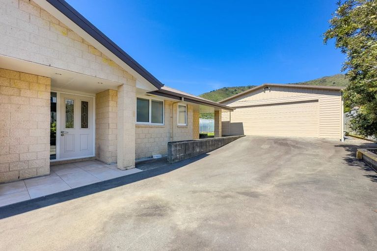 Photo of property in 254c Waikawa Road, Waikawa, Picton, 7220